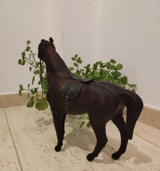 Caballo Vintage Cuero Madera Artesanal 36cm