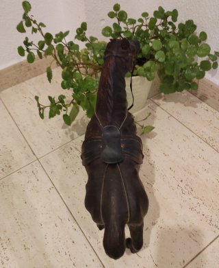 Caballo Vintage Cuero Madera Artesanal 36cm