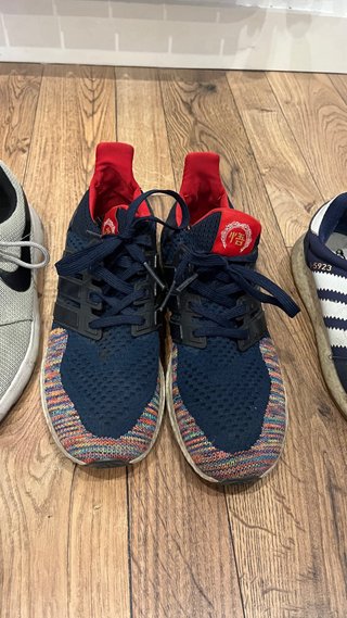 Lote 4 pares zapatillas Adidas y Nike