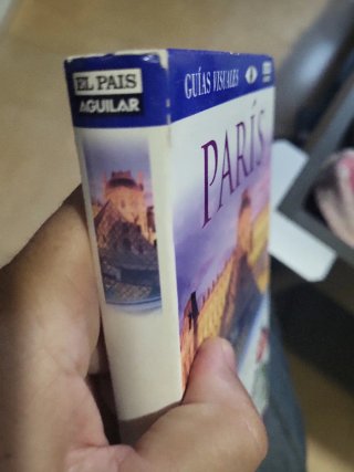 Guía paris pais aguilar
