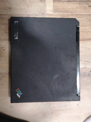 IBM Thinkpad T30. No funciona la pantalla.