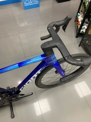 Giant Propel Advances SL Ultegra Di2 Zipp 303