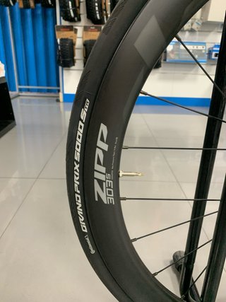 Giant Propel Advances SL Ultegra Di2 Zipp 303