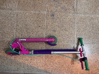 Patinete infantil Oxelo morado y verde plegable