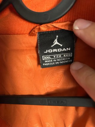 Chaqueta Jordan Naranja