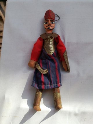 Antigua marioneta guerrero tunecino