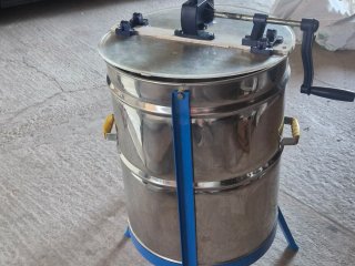 Extractor de miel casi nuevo