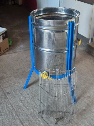 Extractor de miel casi nuevo