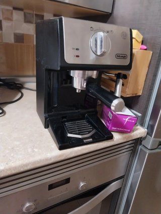 Cafetera Espresso De'Longhi con Vaporizador