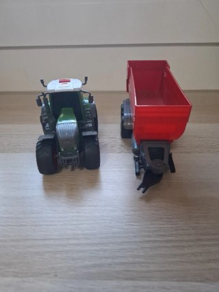 Tractor Juguete con Remolque Rojo