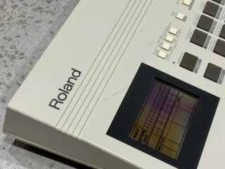 Roland TR-626