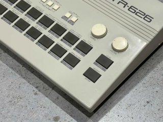 Roland TR-626