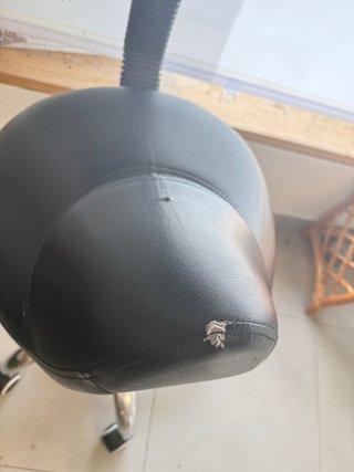 Silla ergonómica ajustable con ruedas