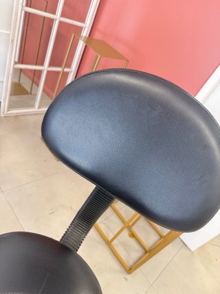 Silla ergonómica ajustable con ruedas