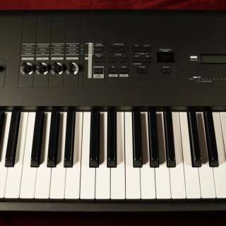Teclado Yamaha MX88 de 88 teclas