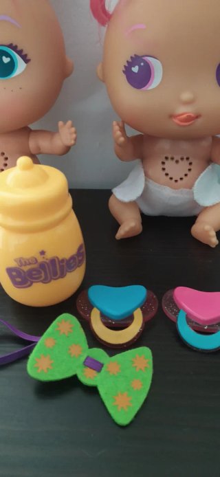 Set de 2 Muñecos Bellies con Accesorios