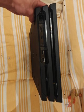 Consola PS4 Pro 1TB