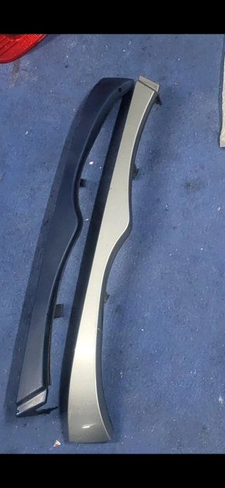 Embellecedor Faro BMW
