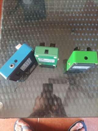 Lote 3 pedales guitarra: Delay, Overdrive, Compres