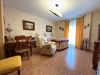 Piso en venta en Poleares en Lucena
