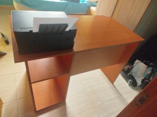 Escritorio de Madera con Estantería