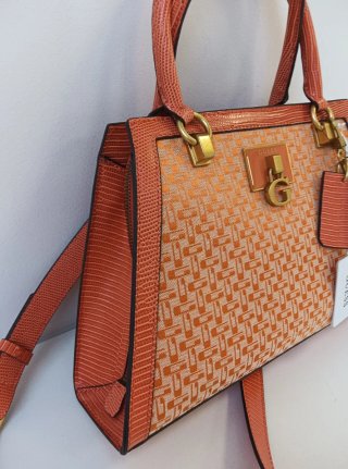 Bolso Guess Naranja y Dorado