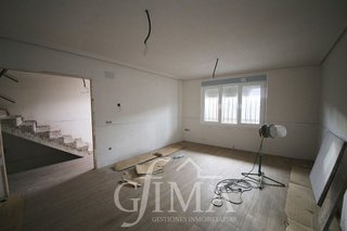 Casa adosada en venta en Tomelloso