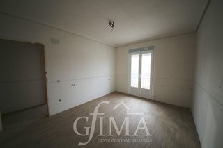 Casa adosada en venta en Tomelloso