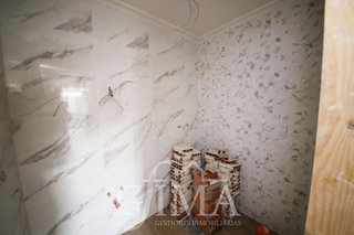 Casa adosada en venta en Tomelloso
