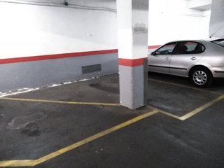 Garaje en venta en Vilapicina i la Torre Llobeta en Barcelona