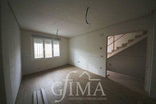 Casa adosada en venta en Tomelloso