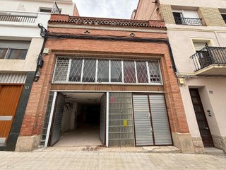 Edificio en venta en El Poble Sec en Igualada