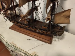 Maqueta de Barco Artesanal. Fragata española siglo