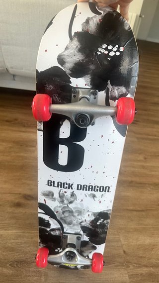 Monopatín Black Dragon - Muy buen estado