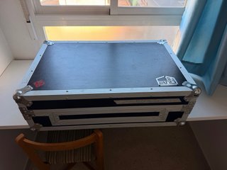 Pioneer DDJ-800 con Flightcase