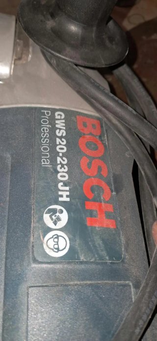 Radial Bosch GWS 20-230 JH