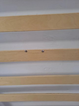 Somier de láminas con estructura metálica