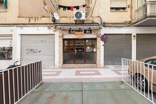 Local comercial en venta en Barrio de Zaidín en Granada