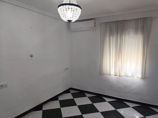 Piso en alquiler en Ctra. de Carmona-Miraflores en Sevilla