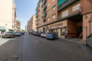 Garaje en venta en Pajaritos - Plaza de Toros en Granada