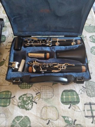 Clarinete Buffet B10 + ATRIL