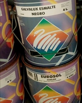 PINTURAS Y BARNICES PROFESIONALES EUROCOLOR