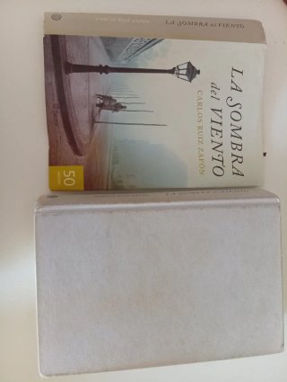 La Sombra del Viento (Autores Espanoles e Ibero...