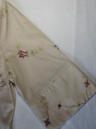 Blusa Festa Beige con Bordados Florales Talla 48