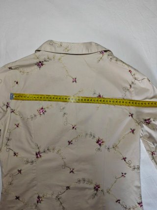 Blusa Festa Beige con Bordados Florales Talla 48