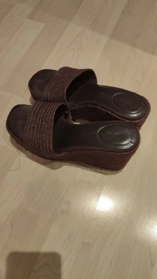 Cuñas HER TIENG Marrón