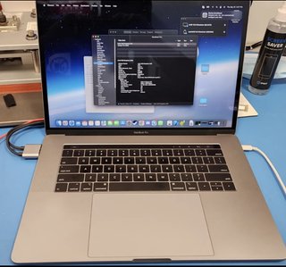 Macbook pro 15" 256gb 16gb ram