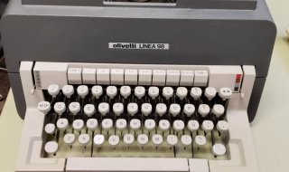 Máquina de escribir Olivetti LINEA 98