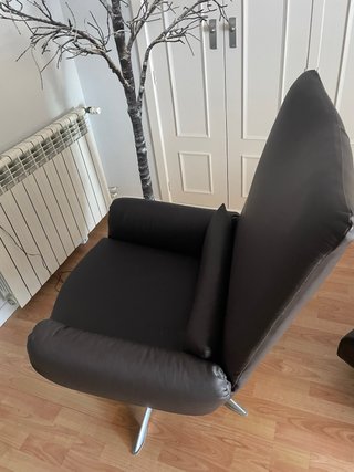Sillón respaldo alto piel marrón