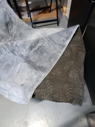 Alfombra de forro polar gris